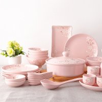 “窑业千年”一展读懂“何以景德镇”闪耀非遗馆(图1)